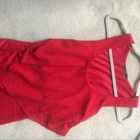 Red dress - Picture 8 of 8